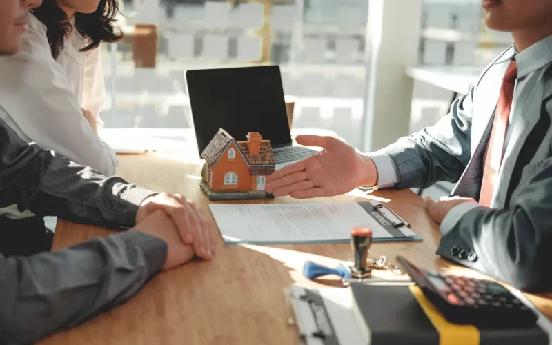 Agenzia di valutazione immobiliare a Civitavecchia: come scegliere con metodo e dati
