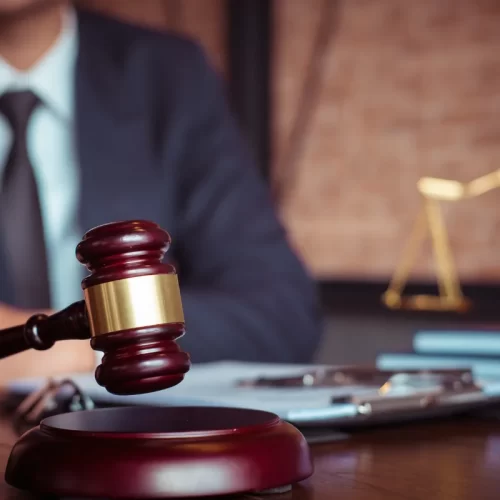 Guida alla scelta di un avvocato penalista a Casalnuovo: criteri, tempi e passi utili